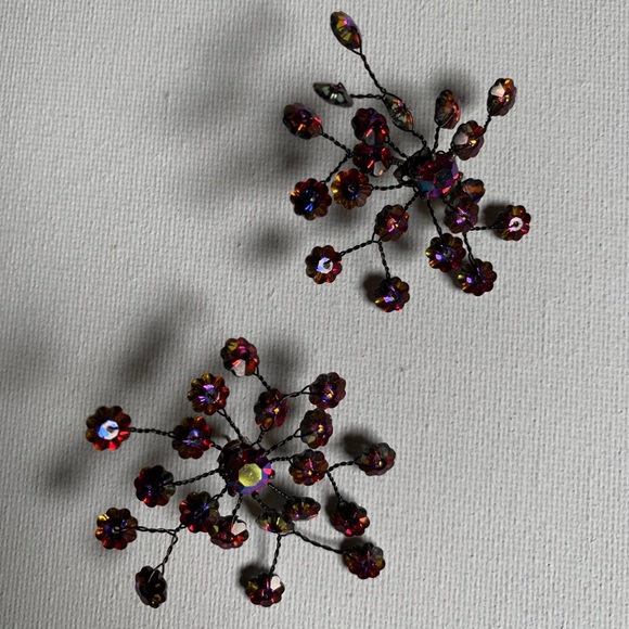 Bold Sparkly earrings - Picture 3 of 15